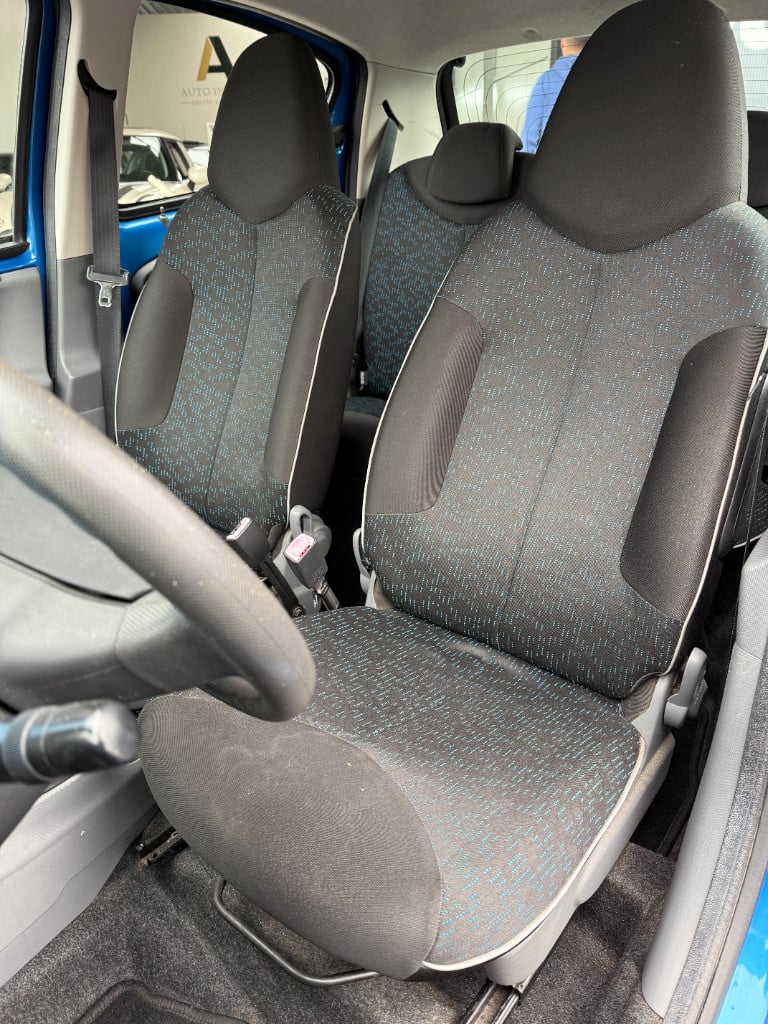 Peugeot 107 1.0 - urban move - airco - 5drs