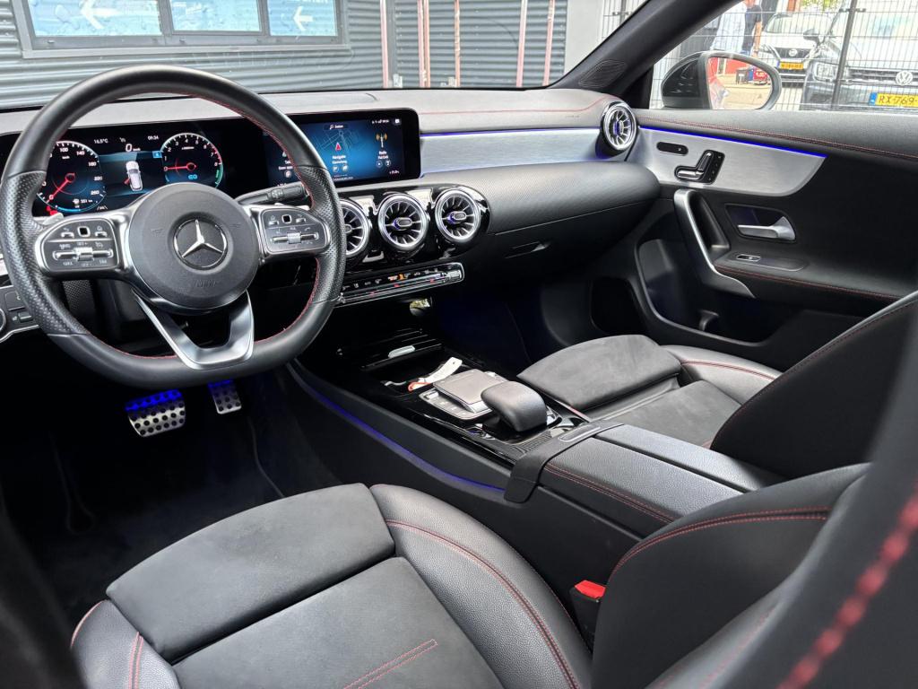 Mercedes-Benz Cla shooting brake 250 e business solution amg limited soh 96