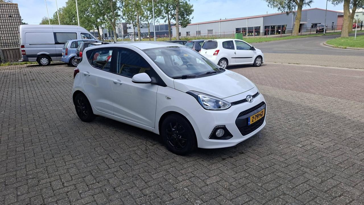 Hyundai I10 1.0i i-motion comfort 5 deurs bj:2015 airco lm-velgen