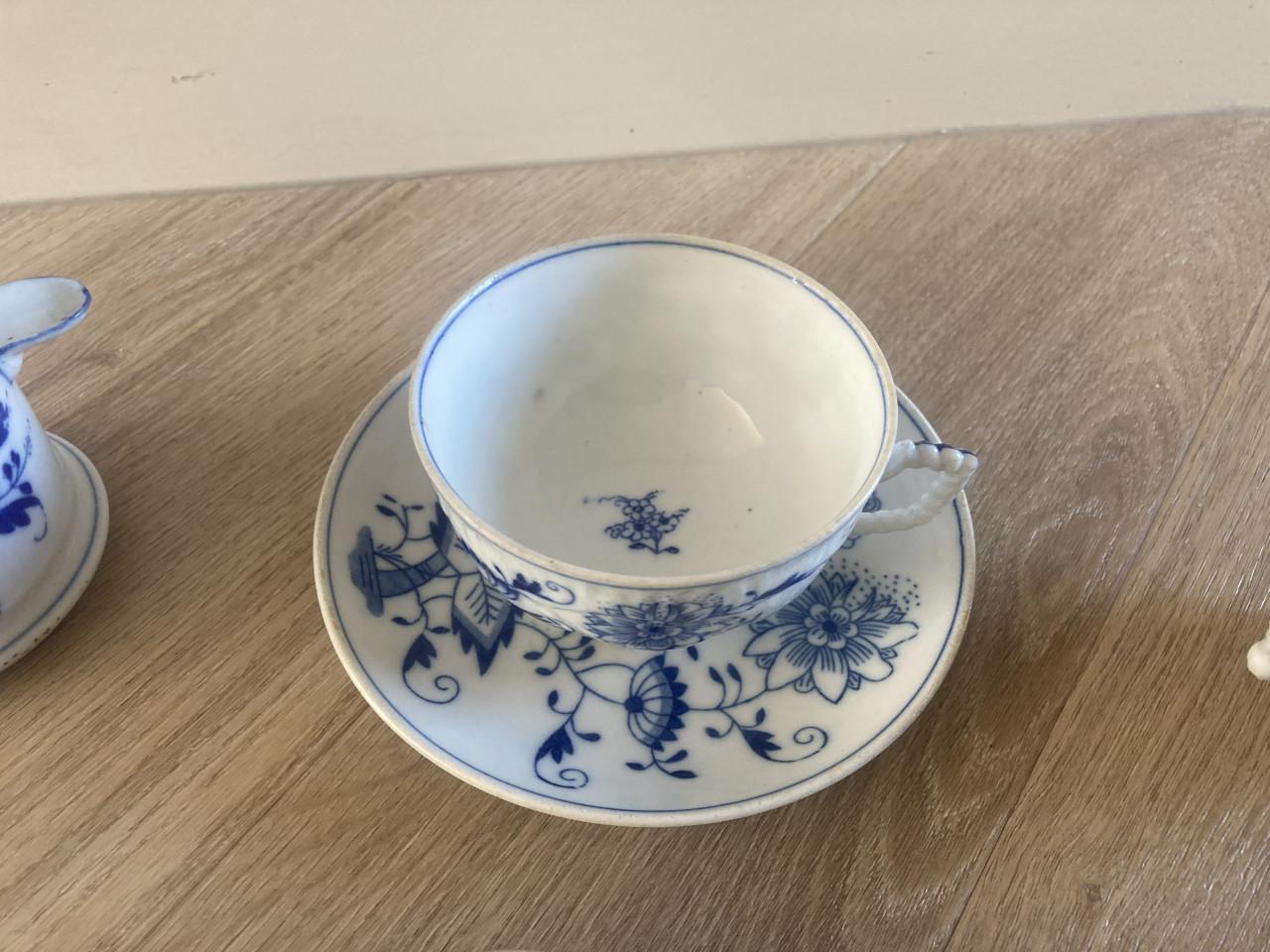 8 stuks Porcelein regout zwiebelmunster