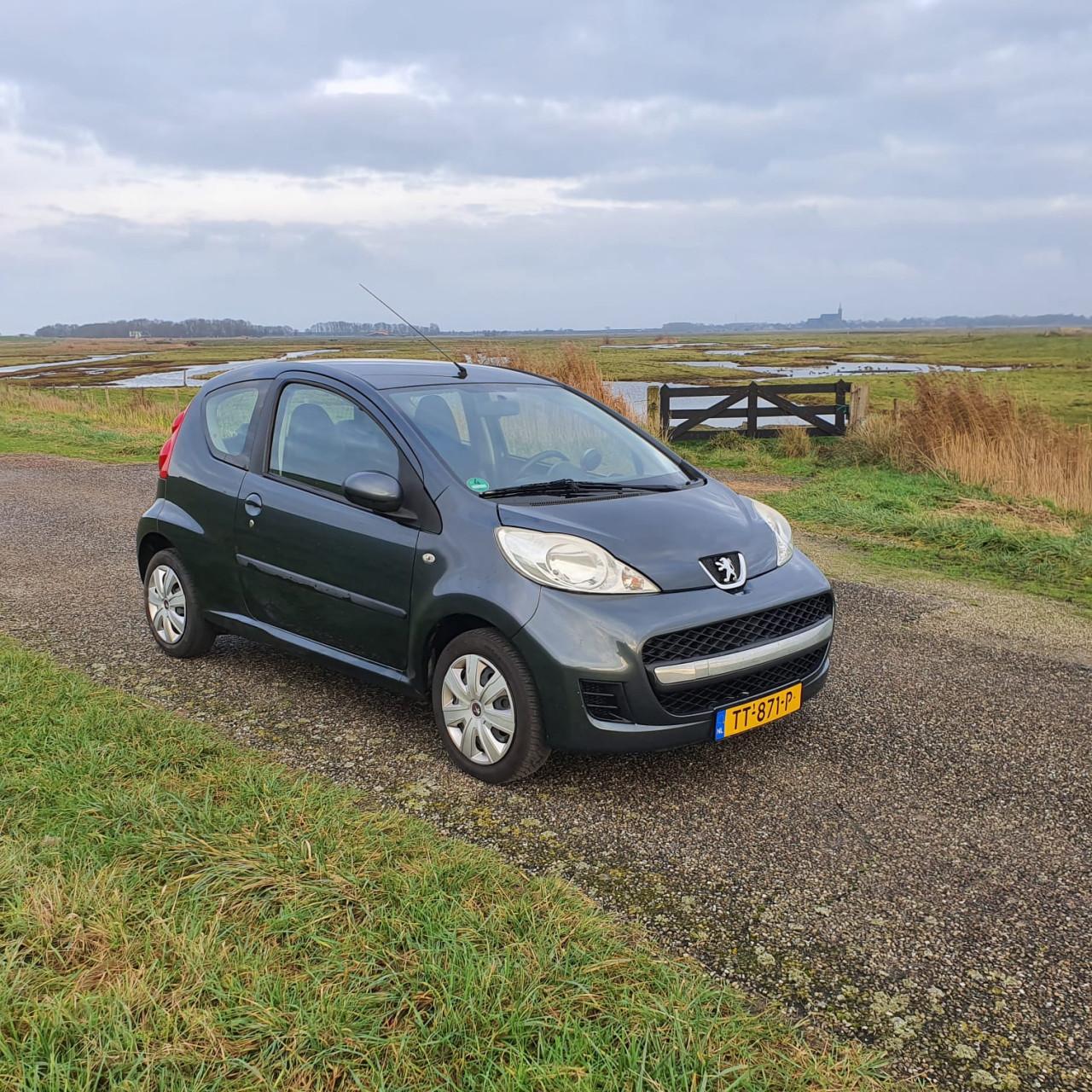 Peugeot 107 1.0 12V XR