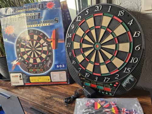 Mooi werkend Elektronisch Dartbord met Pijlen en Adapter