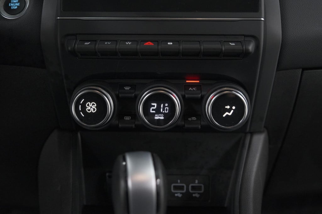 Renault Captur 1.6 e-tech plug-in hybrid 160 intens | trekhaak | camera | n