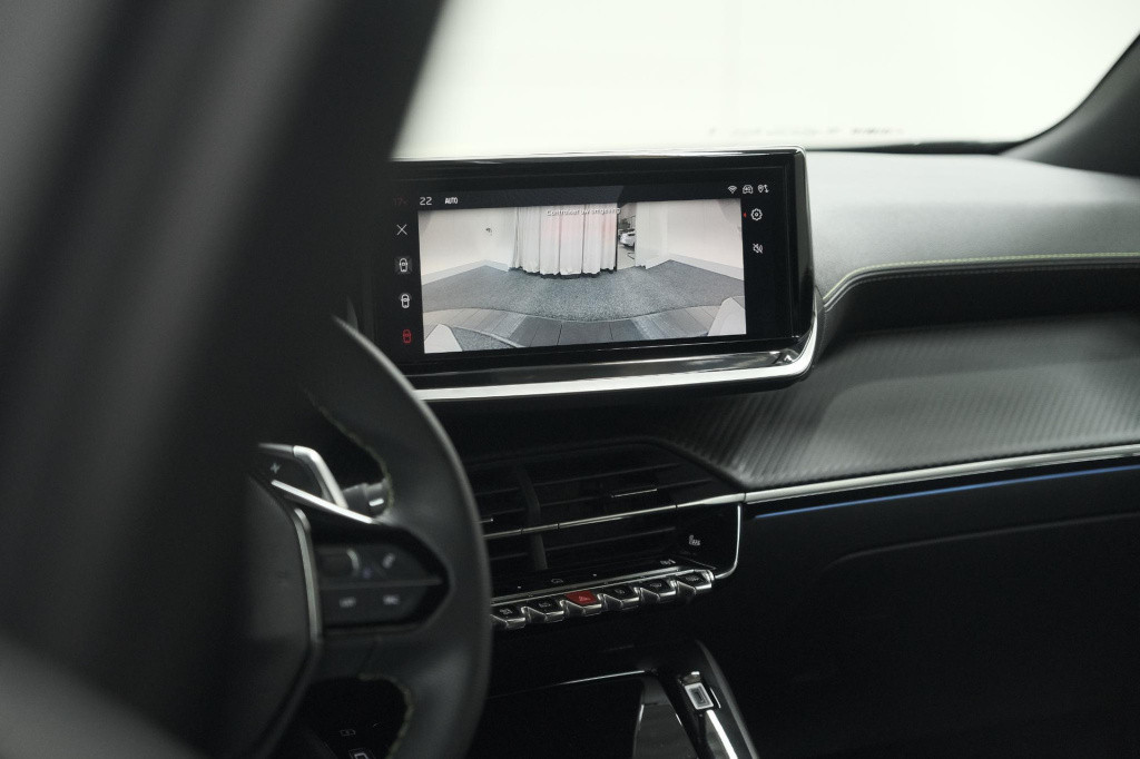 Peugeot 2008 puretech 130 eat8 gt | 360 camera | stoelmassage | adaptieve c