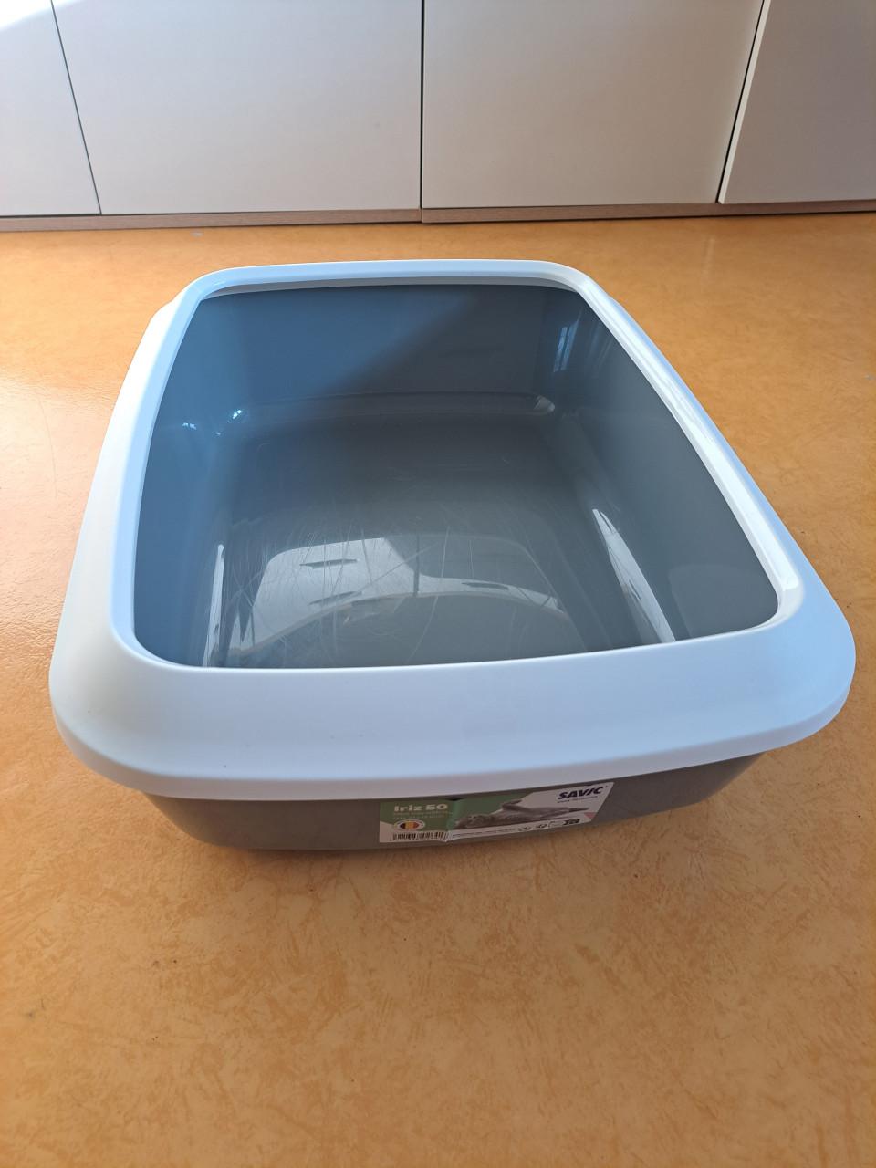 Kattenbak grijs