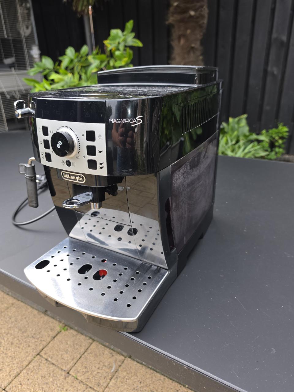 Koffiemachine Delonghi Magnifica S ( lekt)