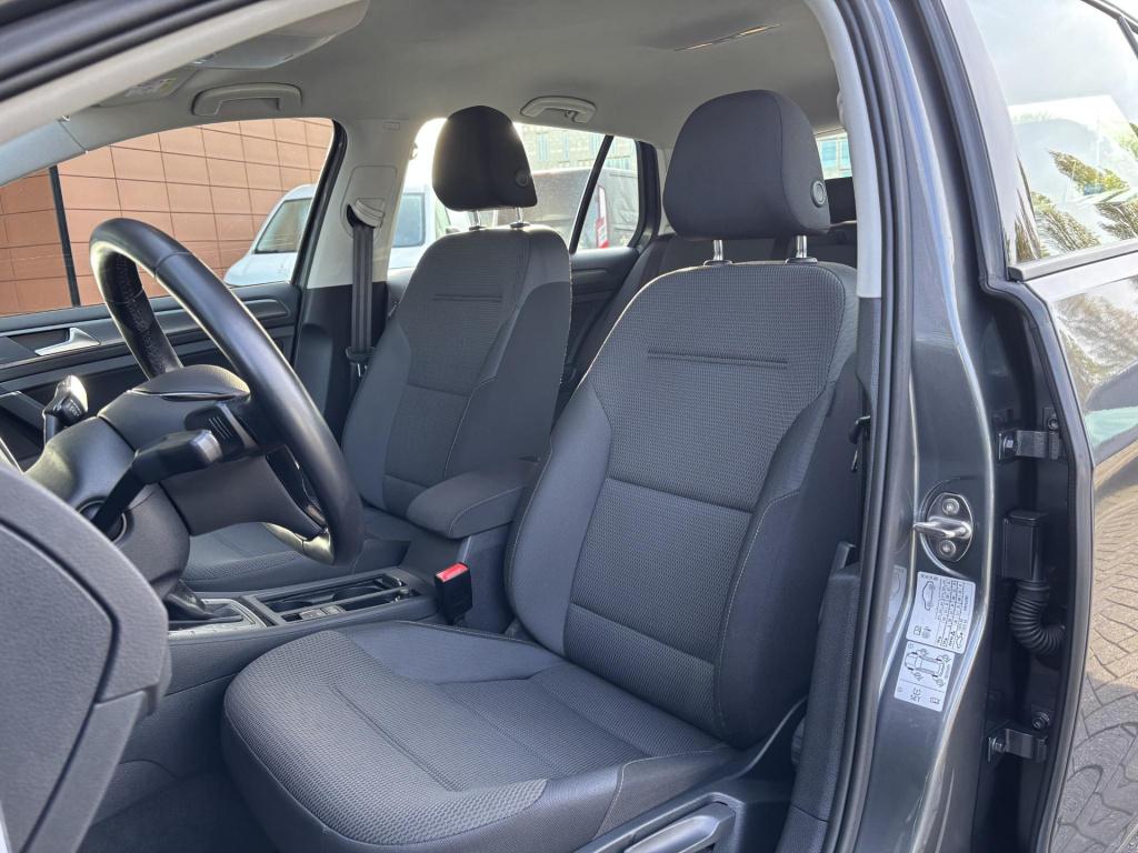 Volkswagen Golf 1.0 tsi highline