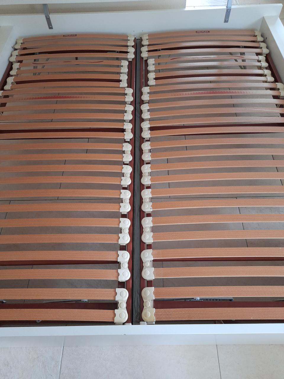 Verstelbaar 2 Persoons bed 180 x 200 (in goede staat )