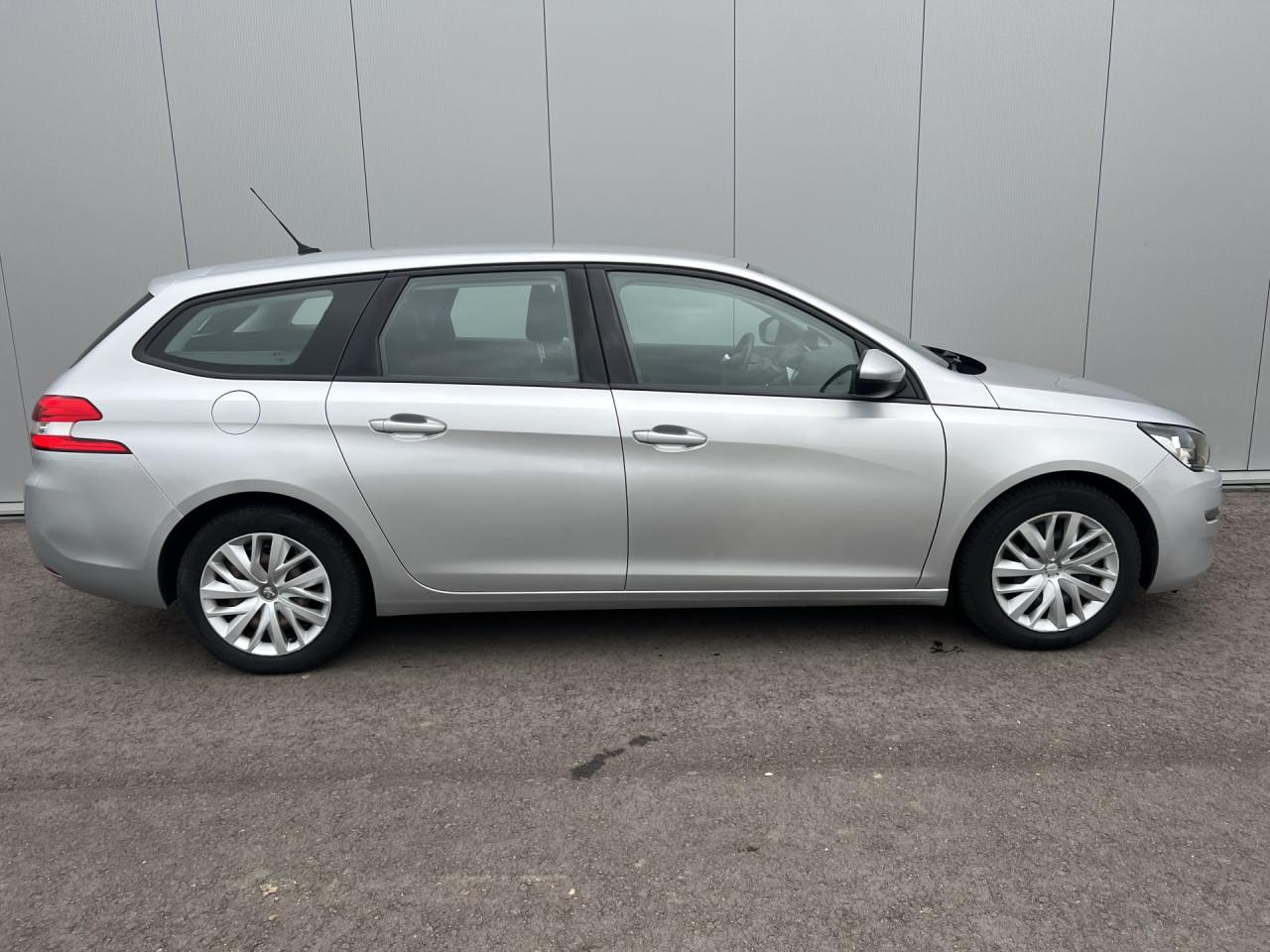 Peugeot 308 SW 1.2 PureTech Blue Lease