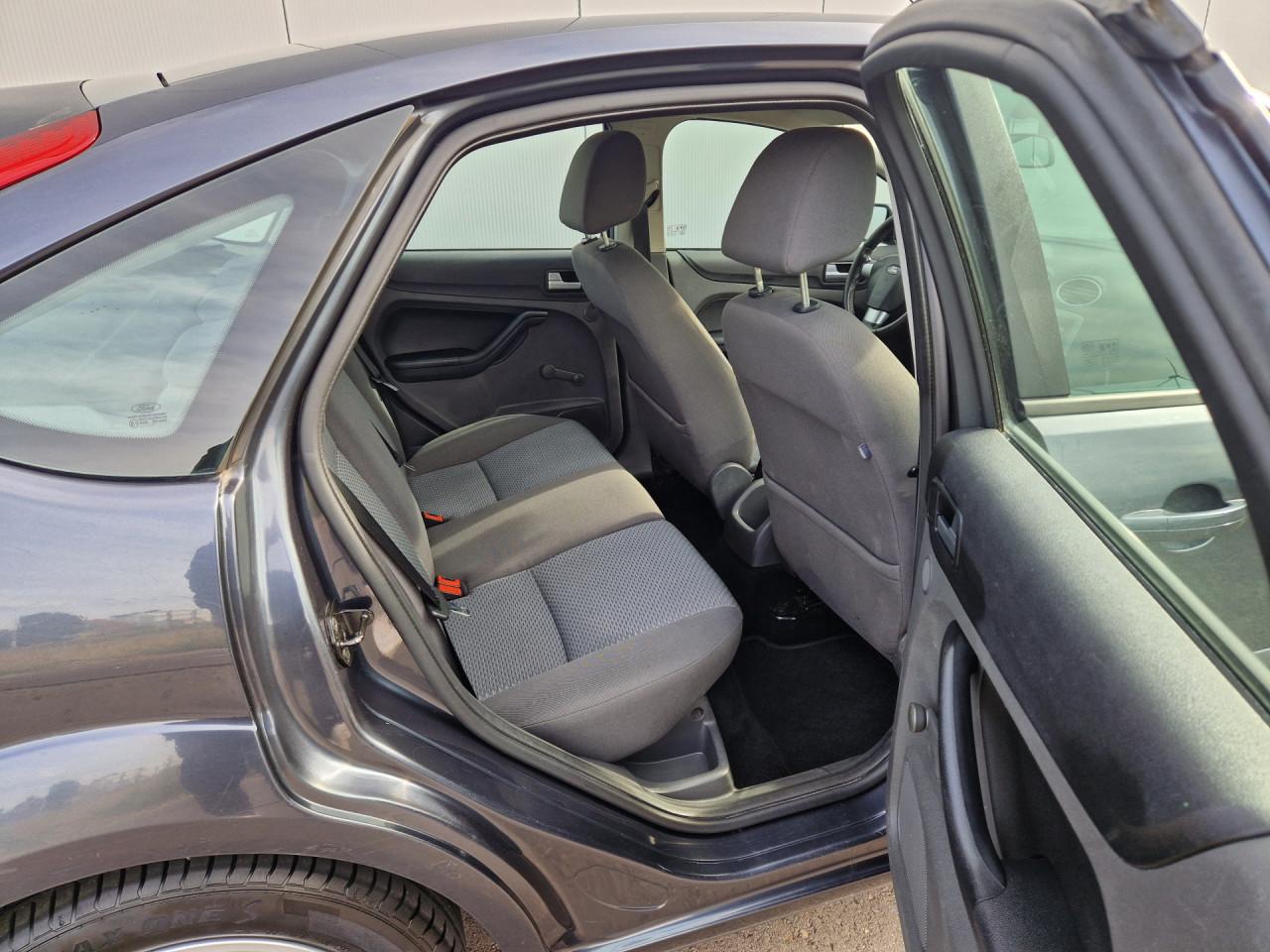 Ford Focus 1.6-16V Champion