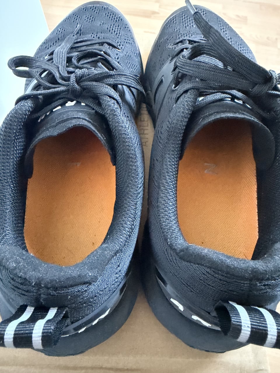 Artin mesh trainer zwart maat 43