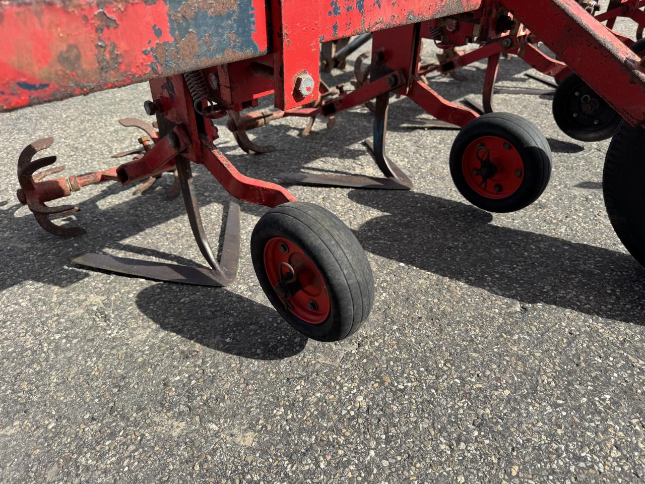 6 rijen 7 elementen Steketee schoffelmachine