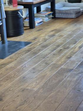 Hardhouten vloer 33 vierkante meter