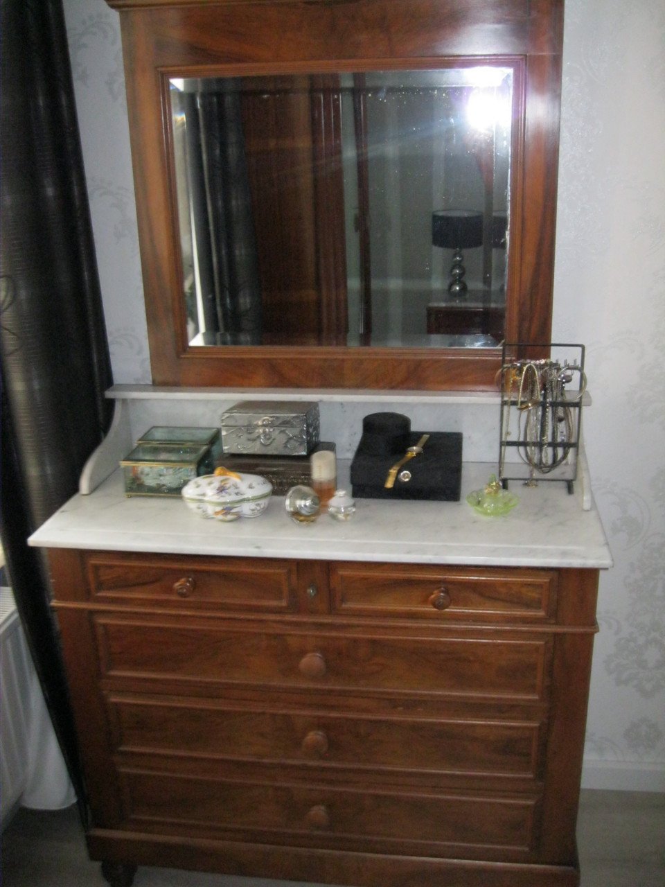 Antieke toilettafel/commode