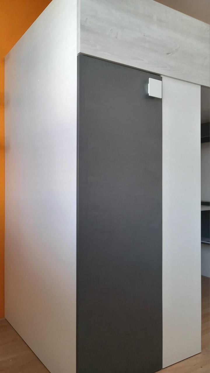 Trasman hoogslaper met kast en bureau