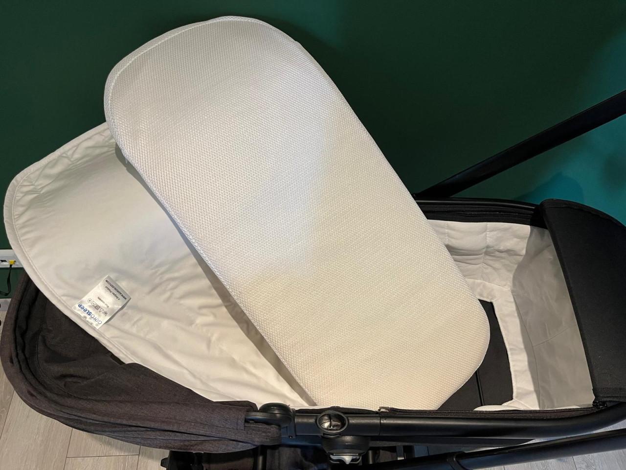 Kinderwagen - nette staat - compleet met accessoires