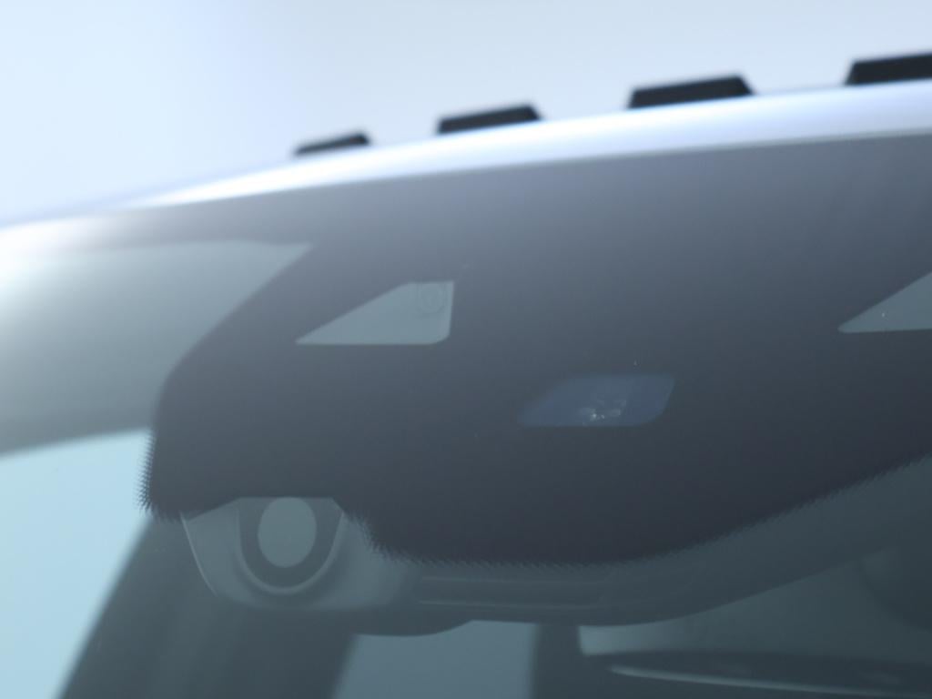 Mercedes-Benz Eqc 400 4matic luxury line 80kw | panoramadak | stoelverwarmi