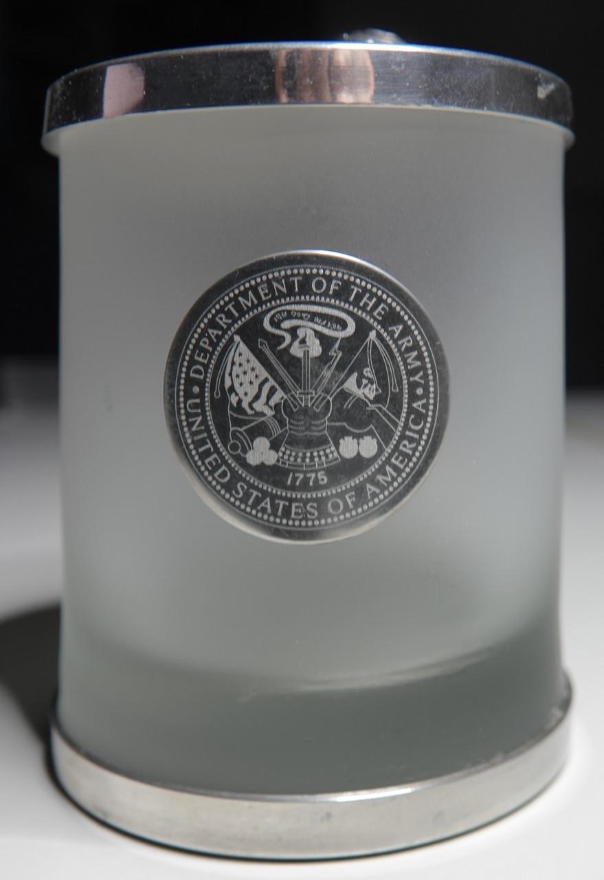 Glas met tin kaarsenhouder Dept of the Army US of America
