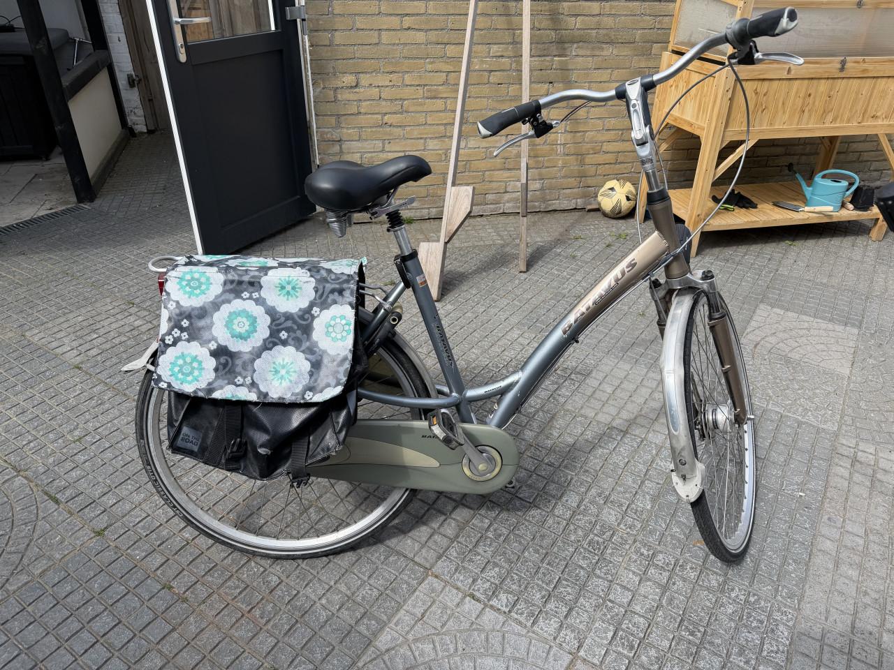 Dames fiets batavus gereserveerd