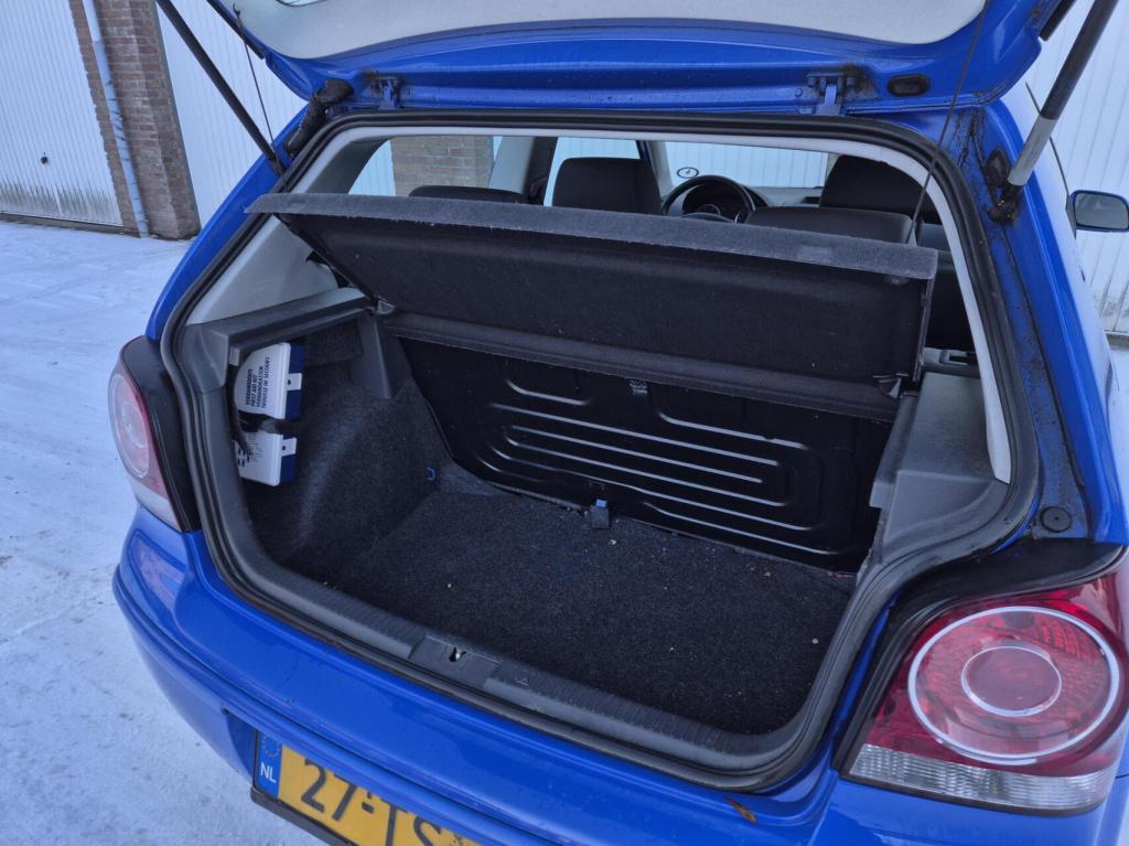 Volkswagen Polo 1.2 optive / origineel nl / airco / bluetooth