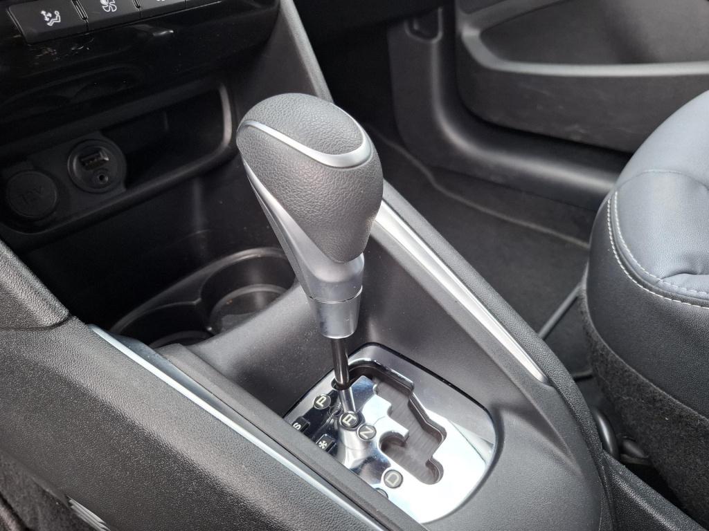 Peugeot 208 110 allure automaat eat6 nav/clima/camv