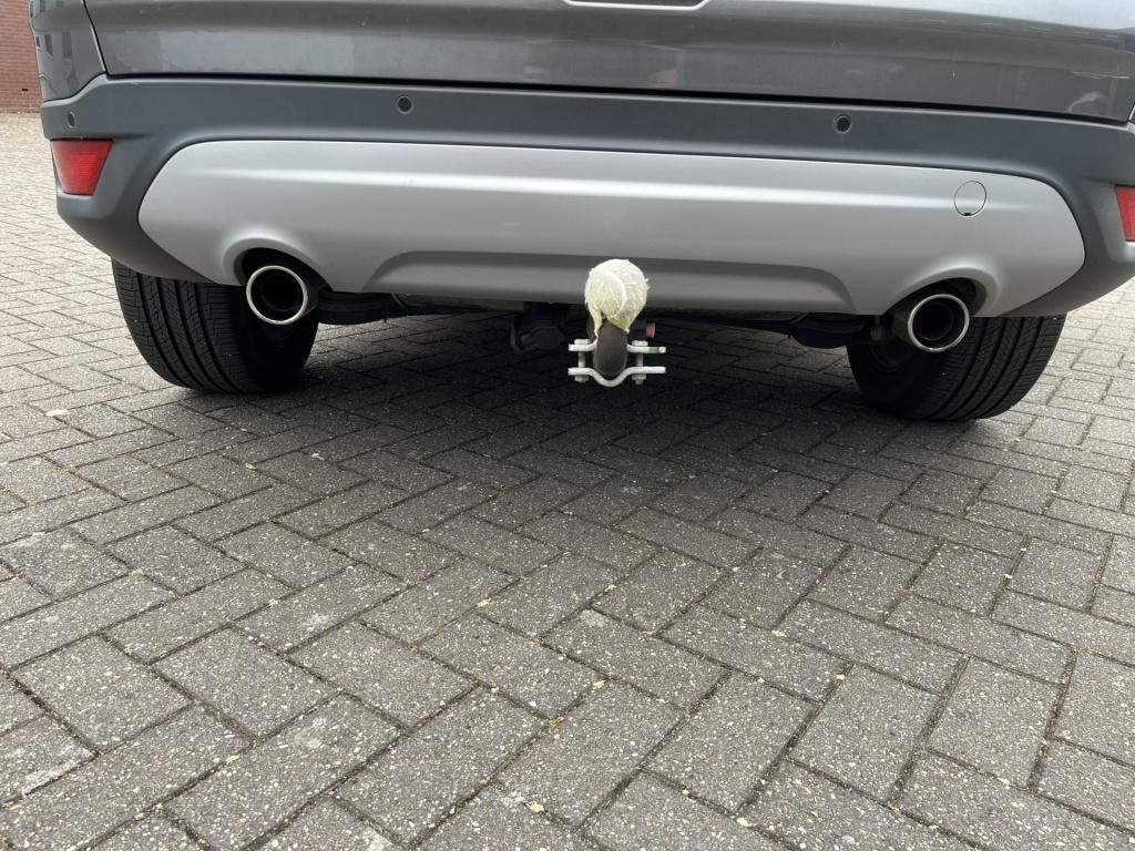 Ford Kuga 1.6 titanium 1 eig 58 dkm 2000 kg trekgewicht