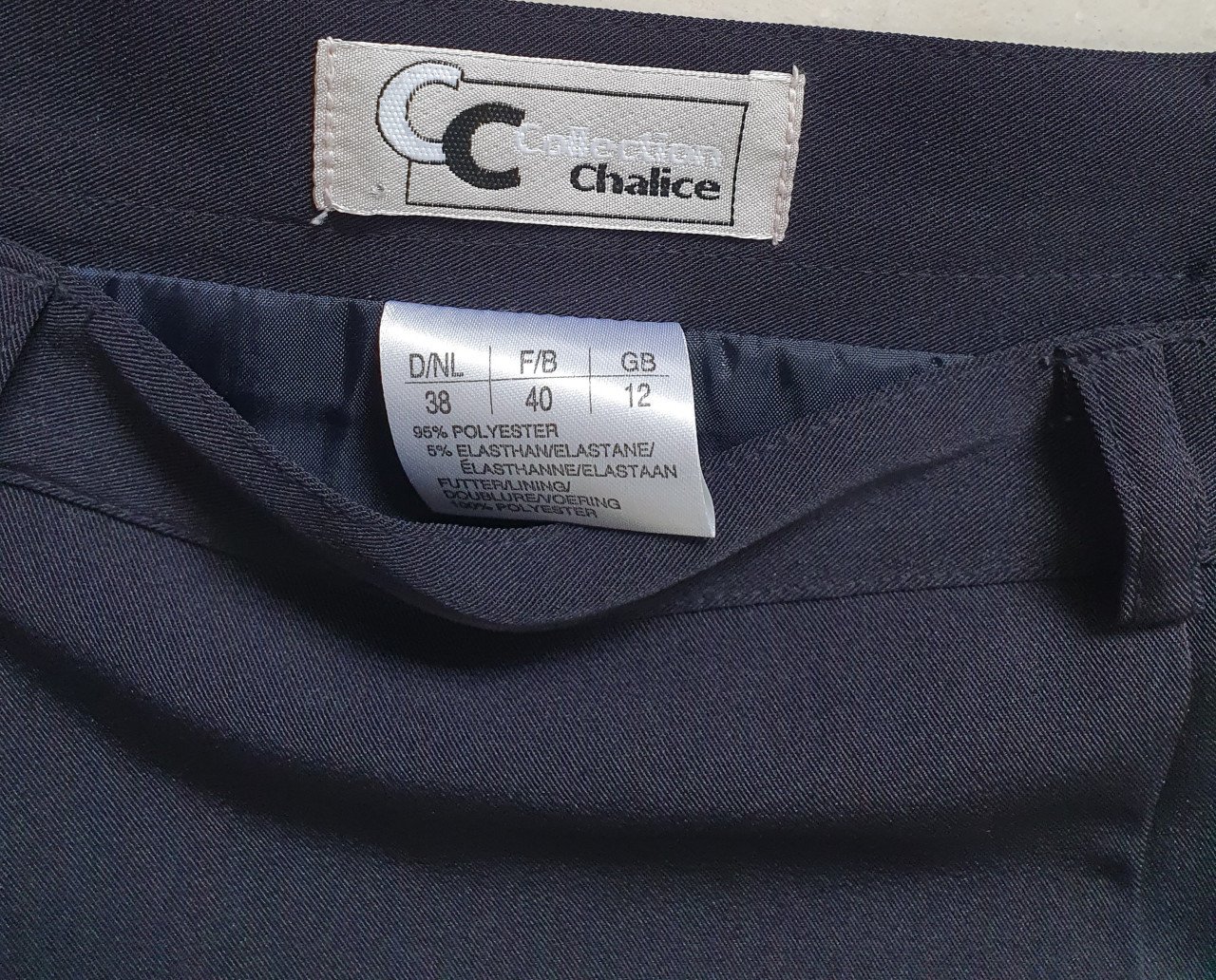 PRACHTIGE ROK DONDERBLAUW maat 38