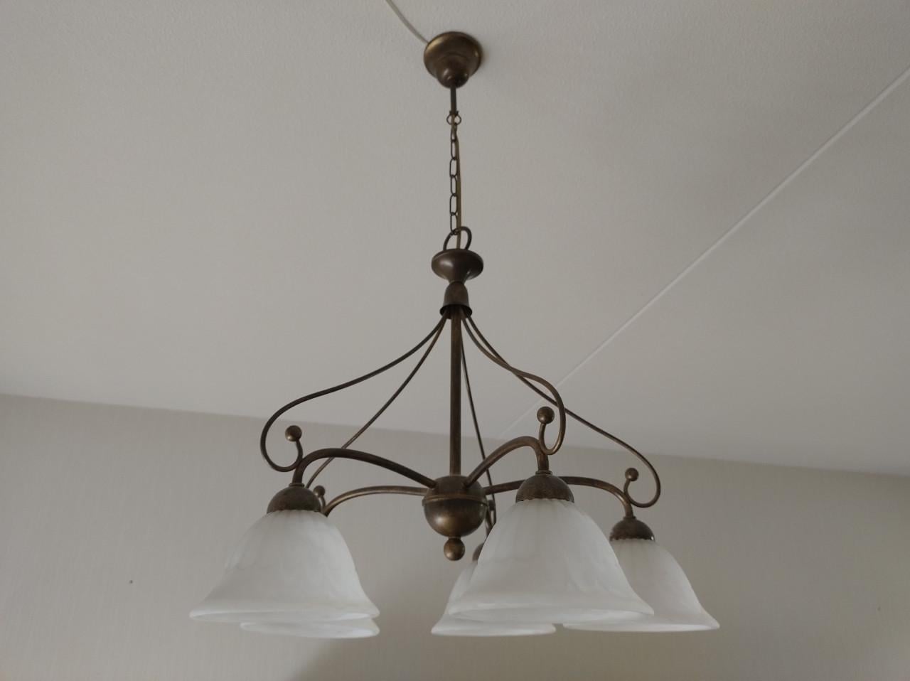 5-armige hanglamp met bewerkte glazen kapjes