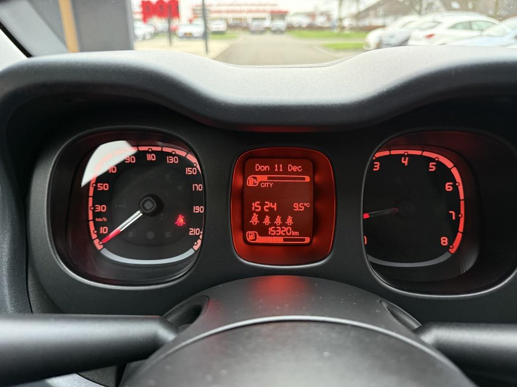 Fiat Panda 1.0 hybrid red cross // carplay , android auto //
