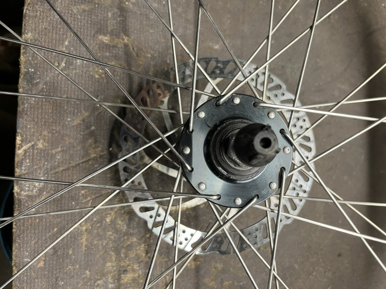 Voor en achterwiel  CUBE mountainbike