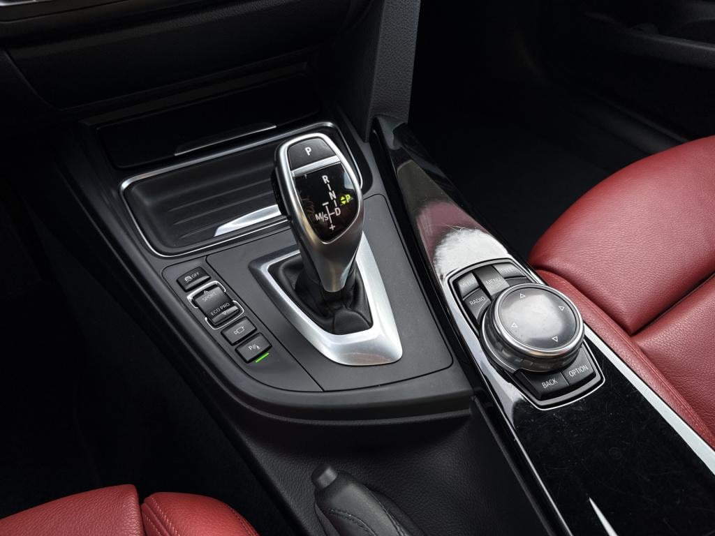 BMW 3-serie gran turismo 320i xdrive high executive | nl-auto | vol opties 