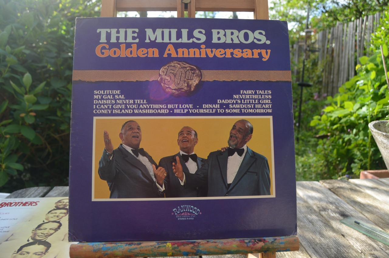 Heel veel LP's Mills Brothers (2)