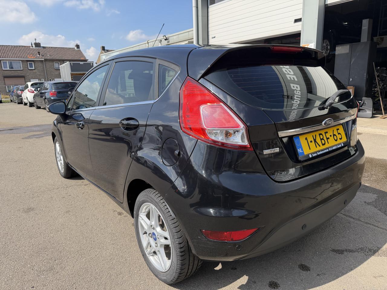 Ford Fiesta 1.0 EcoBoost Titanium Bouwjaar 2013 NAP ! ! !