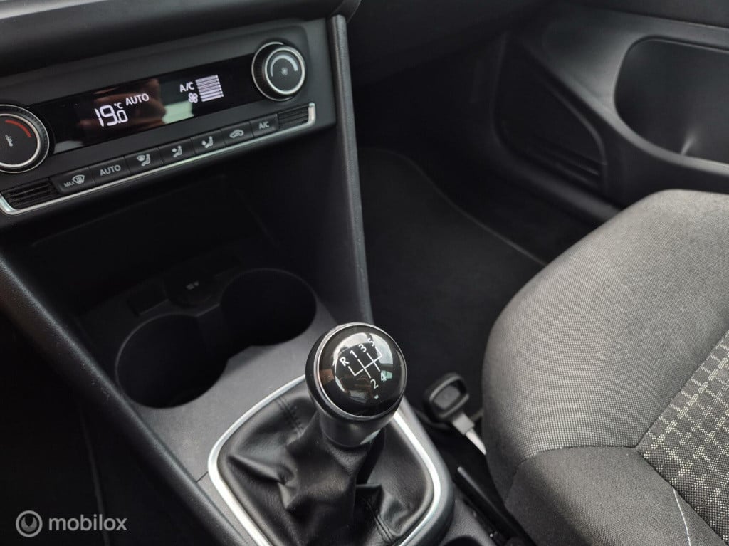 Volkswagen Polo 1.2 tsi comfortline / parkeersensoren voor + achter / stoel