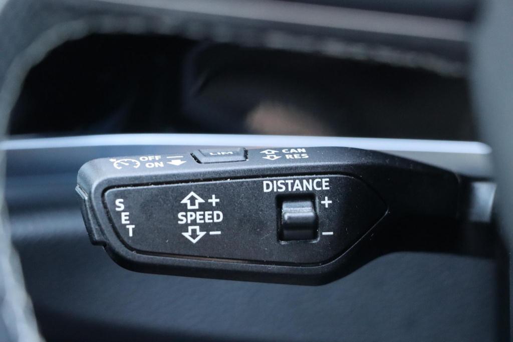 Audi Q3 45 tfsi e s edition 245pk s tronic | soh 97,6% |