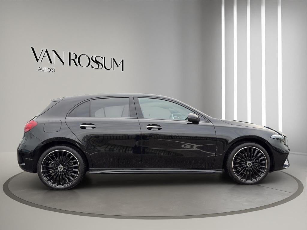 Mercedes-Benz A-Klasse 250 e amg line panoramadak | 19"velg | sfeer | elekt