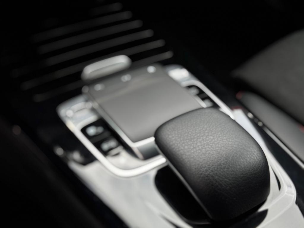 Mercedes-Benz A-Klasse 200 amg edition premium plus * camera * carplay * 18
