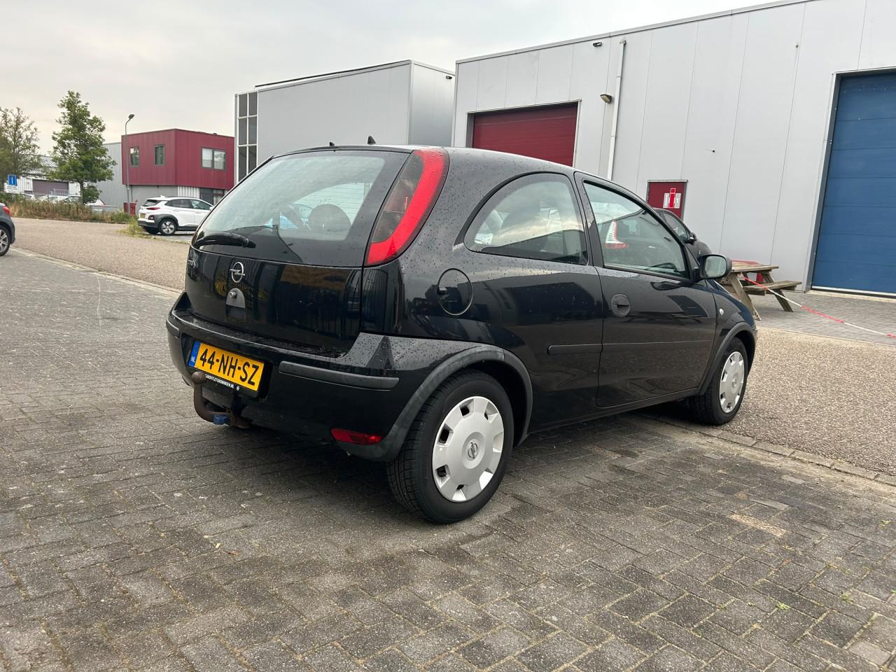 Opel Corsa 1.2-16V Essentia | IJskoude Airco | Lange APK