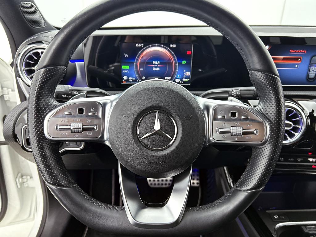 Mercedes-Benz A-Klasse 250 e plug in hybride | amg line | stoelverwarming |