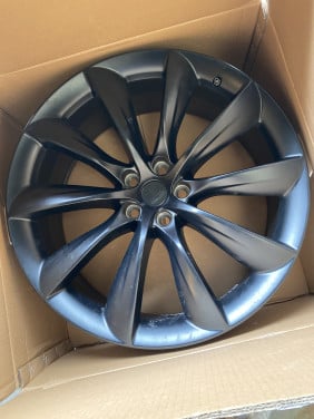 22" zwarte Tesla turbine velgen