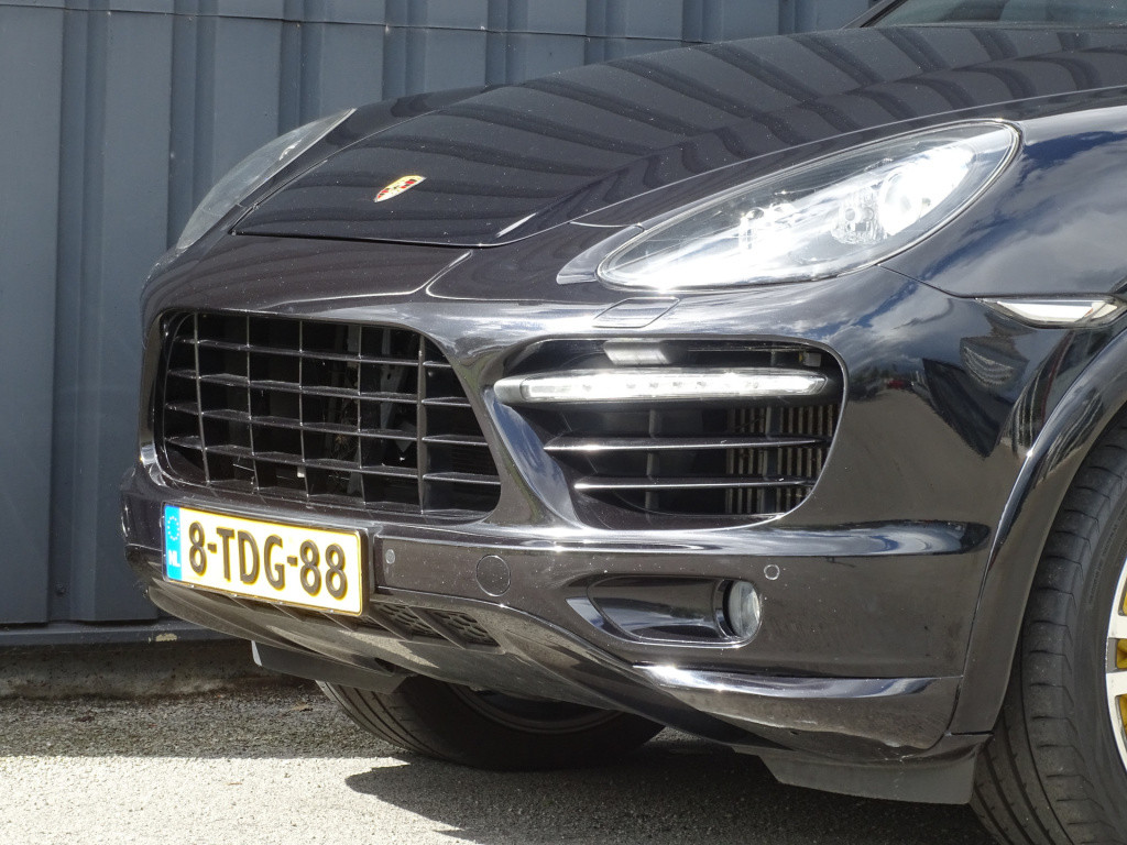 Porsche Cayenne 4.2 d s | ceramic | pano | bose | luchtvering pasm