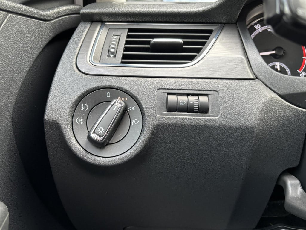 Skoda Rapid spaceback 1.0 tsi greentech clever | trekhaak | navigatie | sto