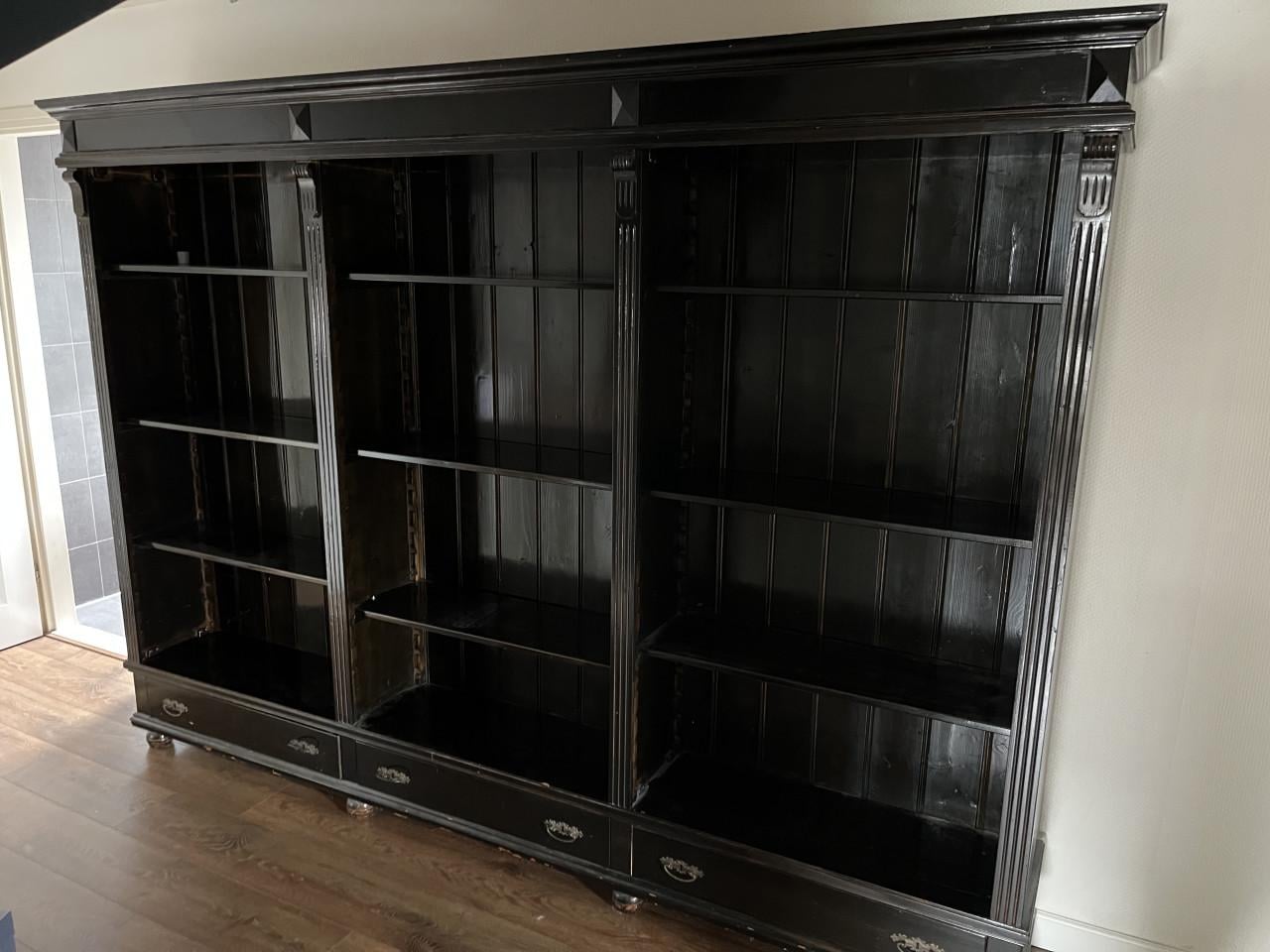 Boekenkast / kledingkast