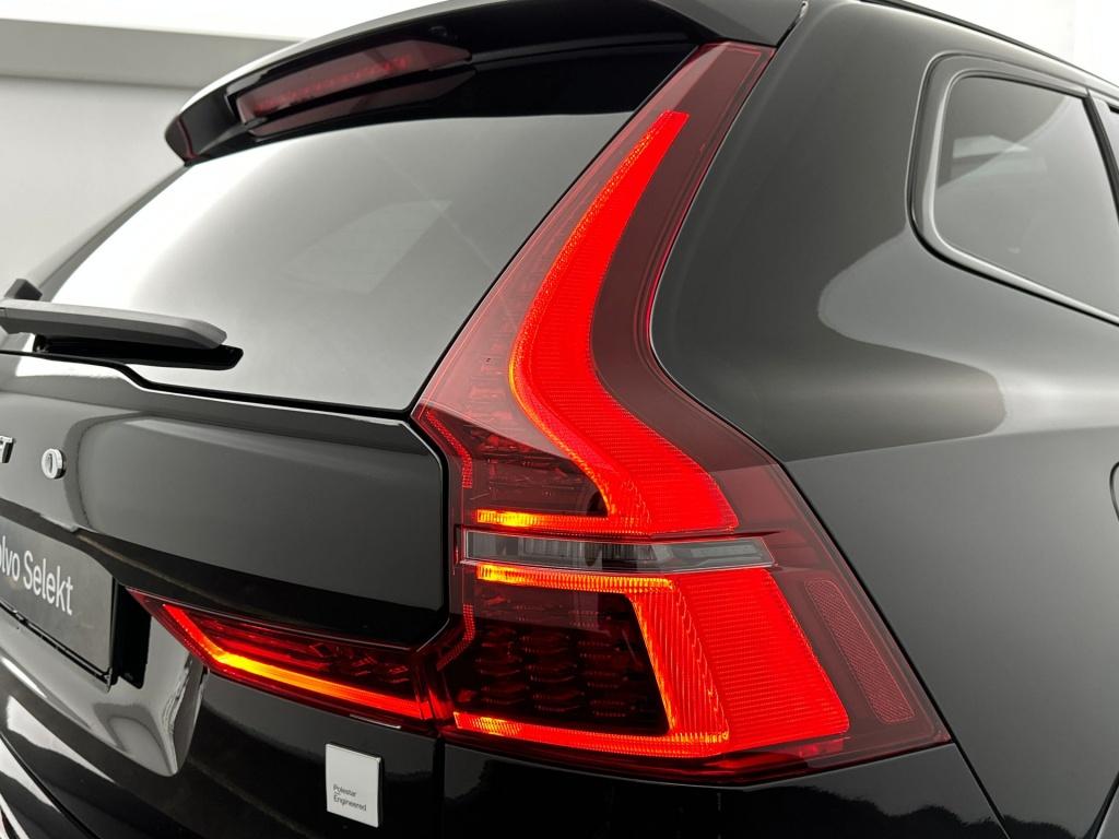 Volvo XC60 polestar engineered recharge plug-in hybrid awd