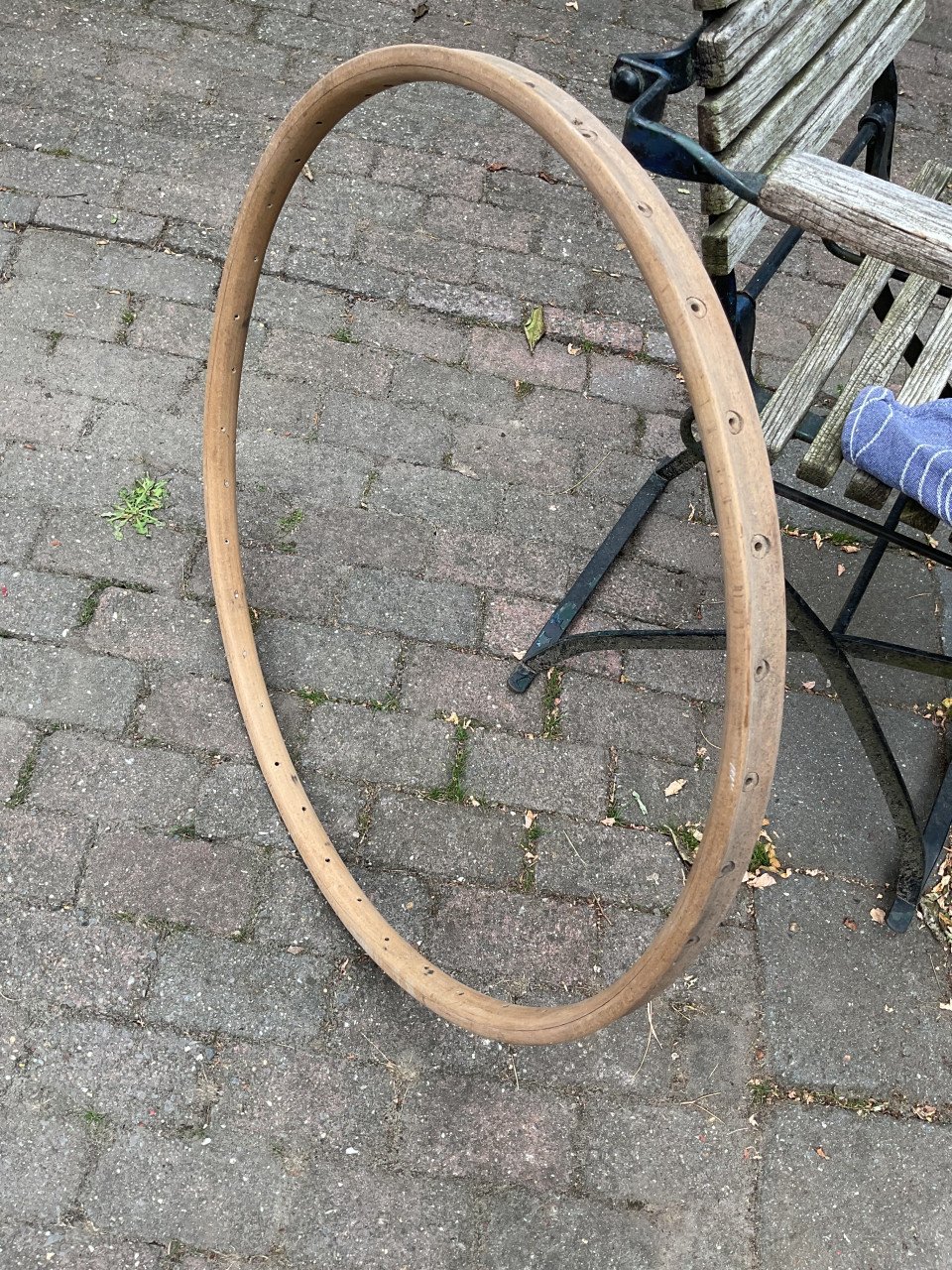 Antieke houten fietsvelg