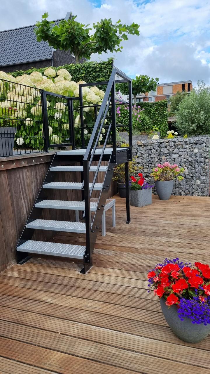 Stalen Trappen op Maat | Spiltrappen, Buitentrappen & Rechte Trappen