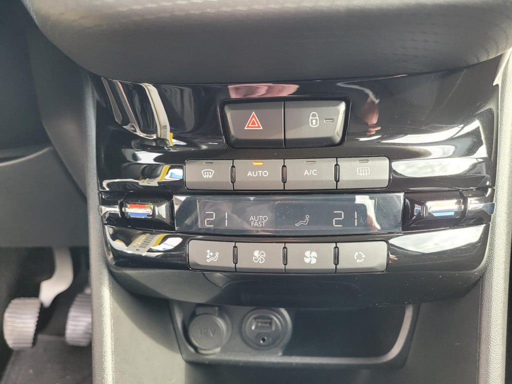 Peugeot 2008 1.2 vti active