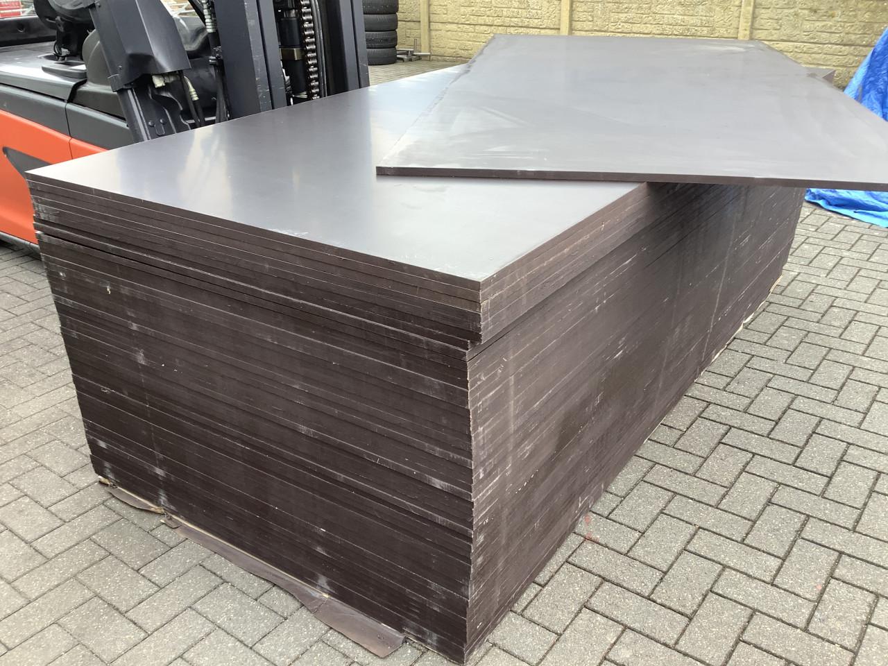 Nieuwe Betonplex gladde platen 18mm 125x250