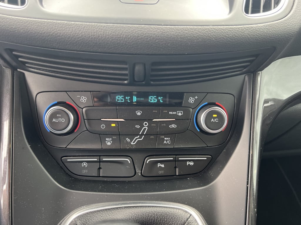 Ford C-max 1.5 ecoboost 150pk titanium , trekhaak