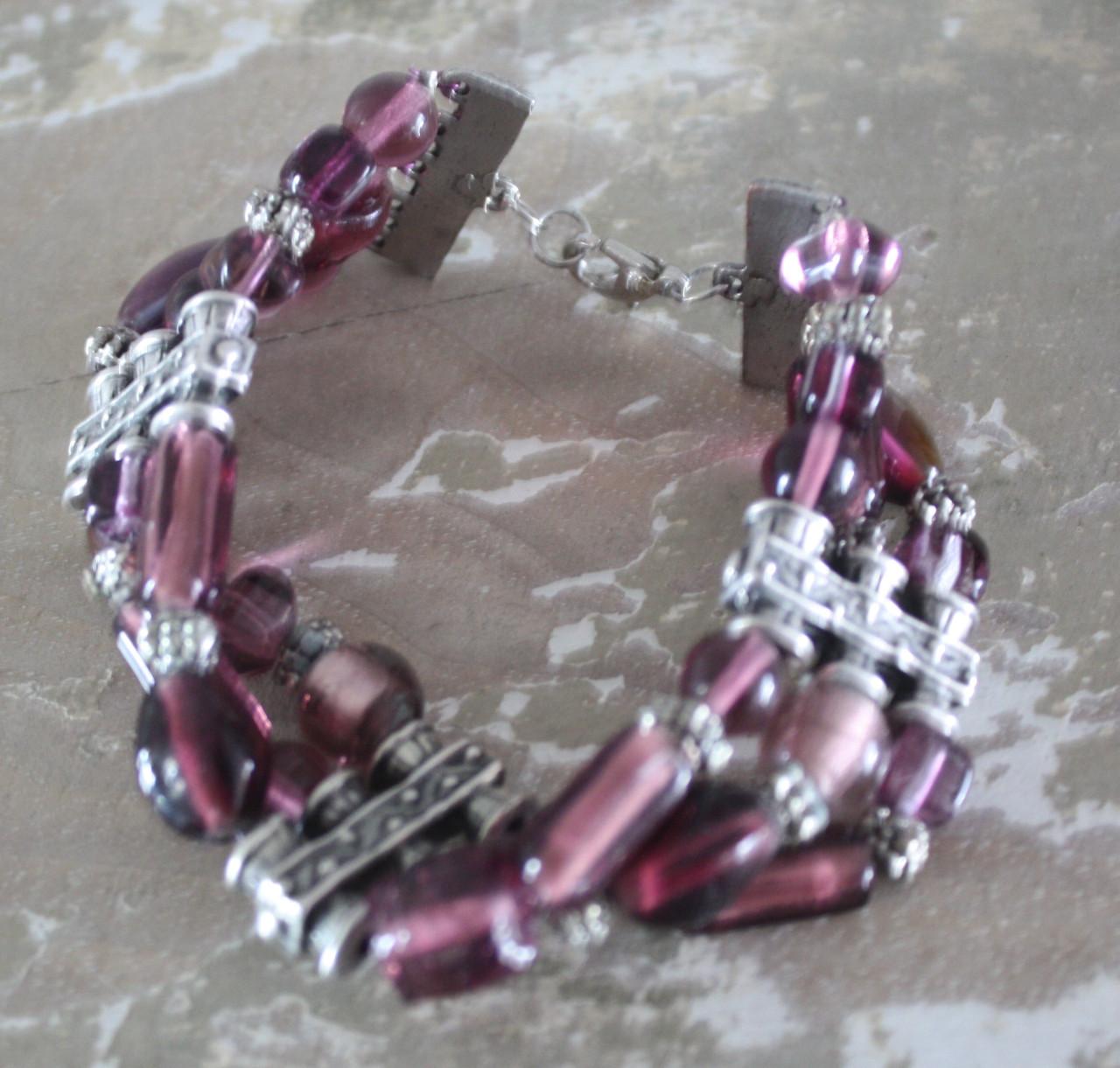 Armband rood zilveren kralen